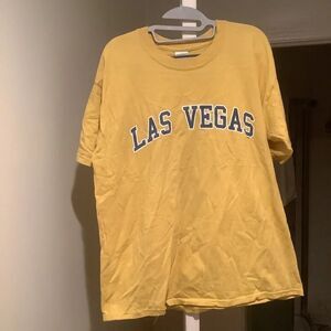 Las Vegas destination tourist tee t shirt color yellow size large l e United Sta